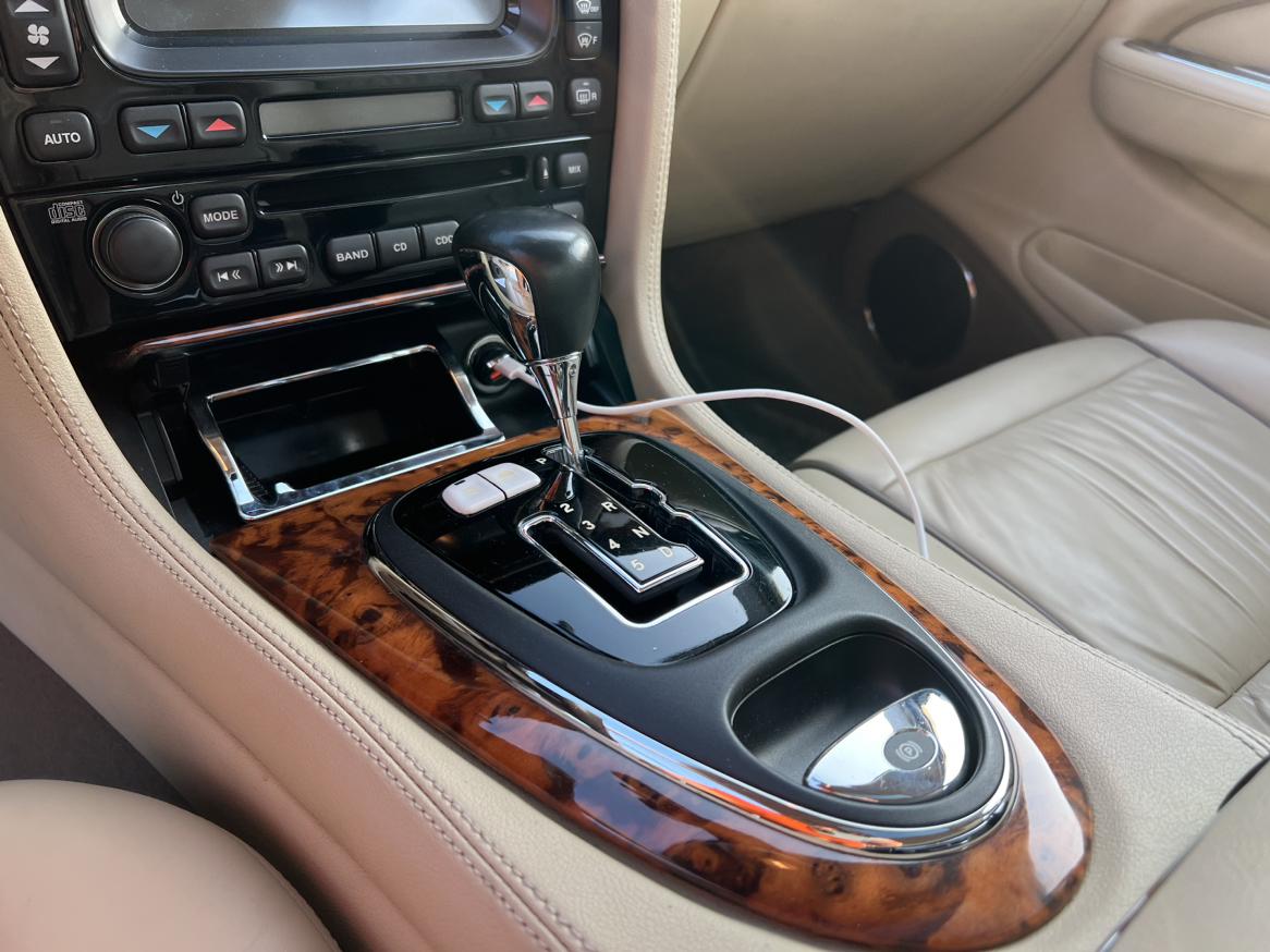 Jaguar XJ 2007 thumb 11