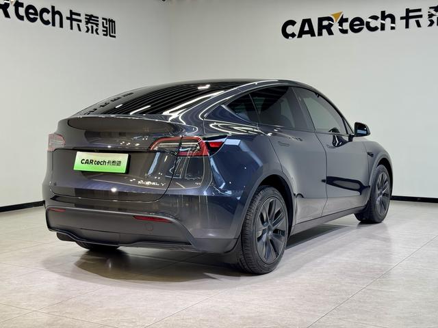 Tesla Model Y 2024 thumb 5