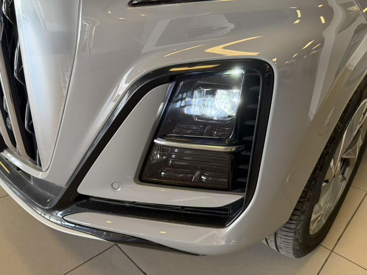 Hongqi HS3 2023 thumb 9