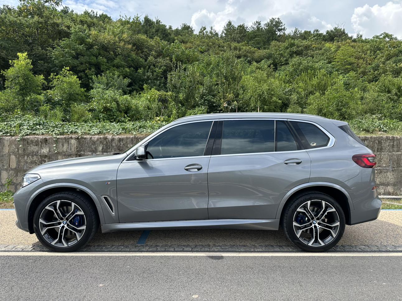 BMW X5 2022 thumb 2