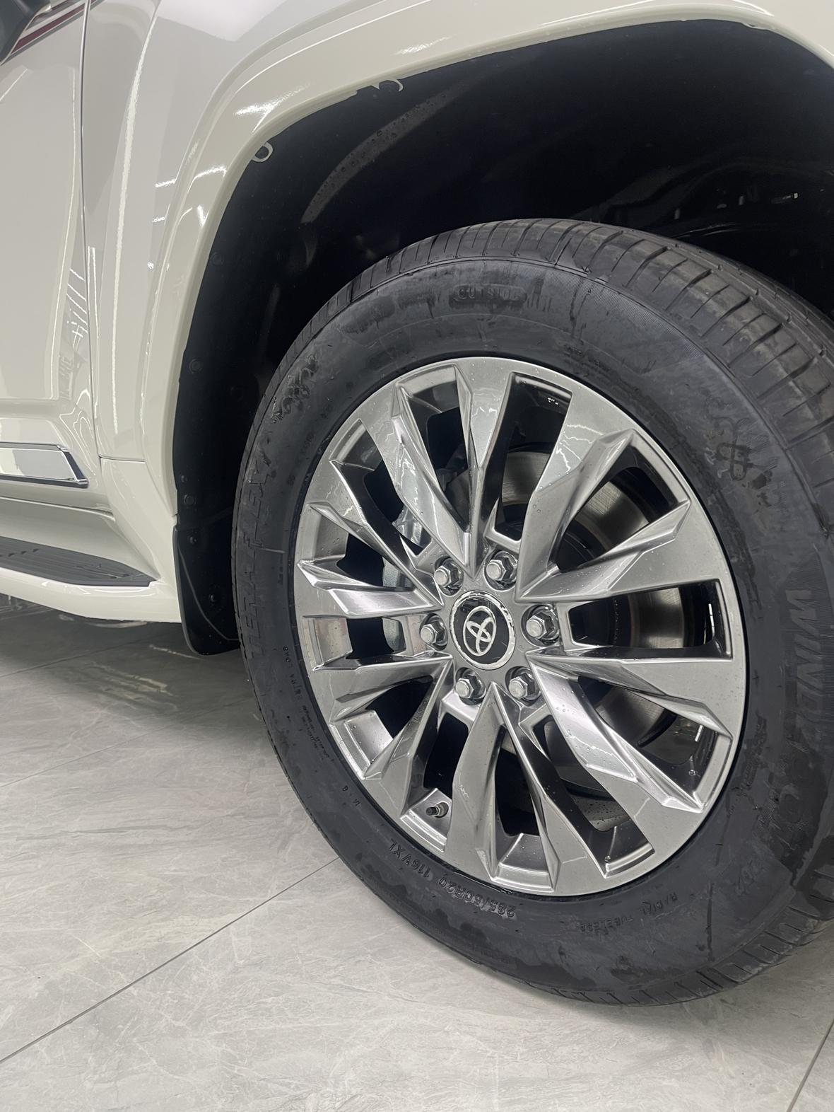 Toyota Land Cruiser 2025 thumb 3
