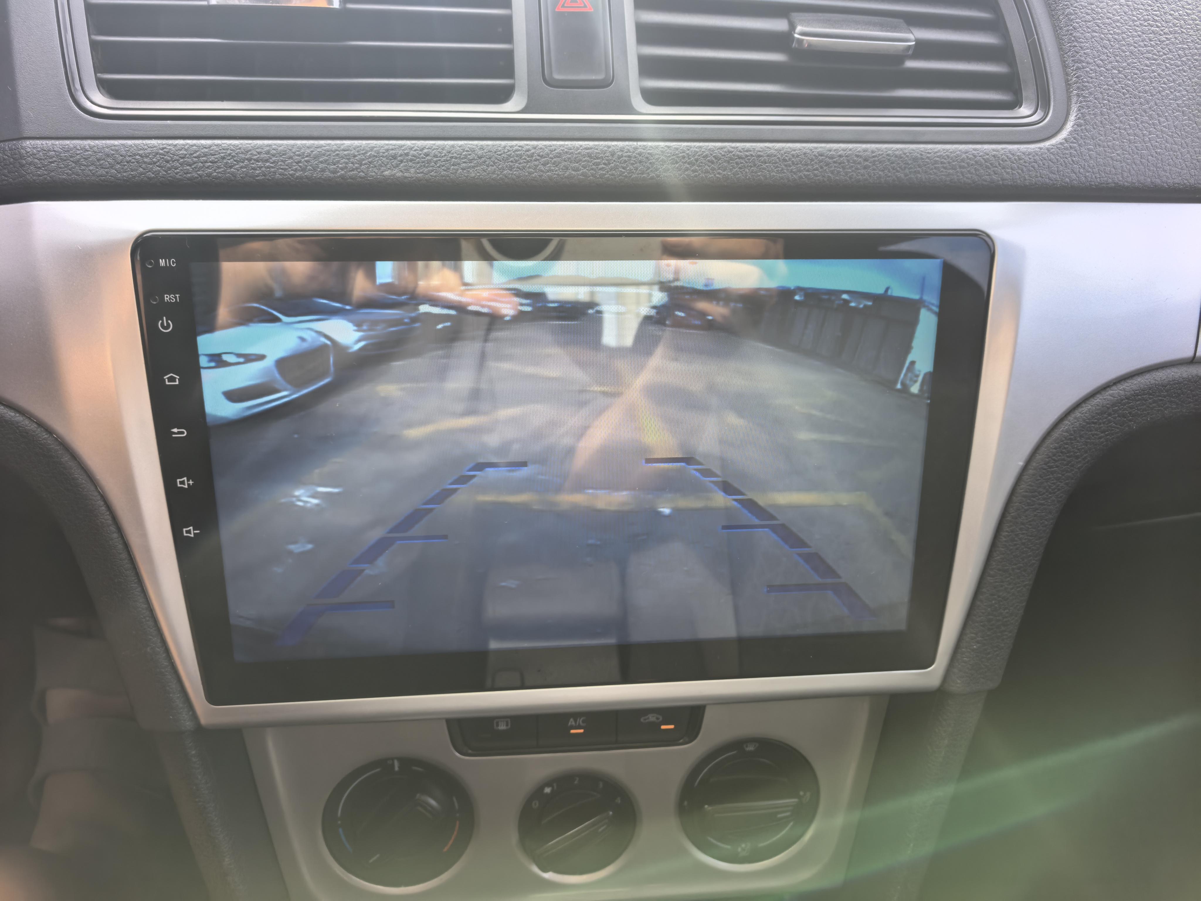 Volkswagen Lavida XR 2013 thumb 5