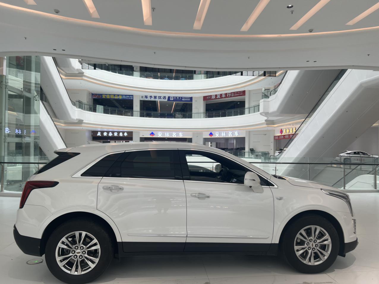 Cadillac XT5 2022 thumb 3