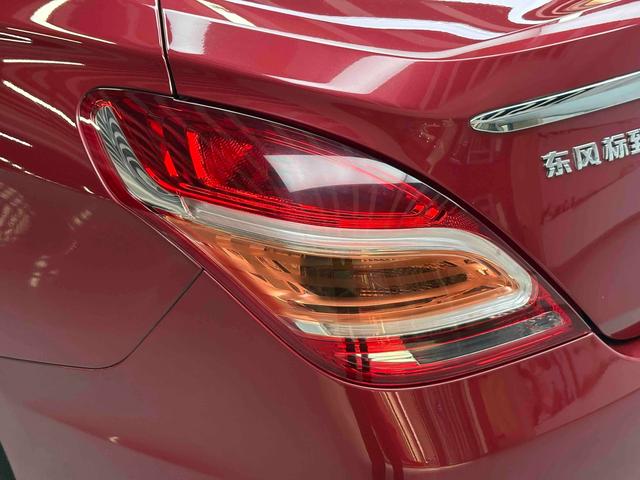 Peugeot 308 2014 thumb 11