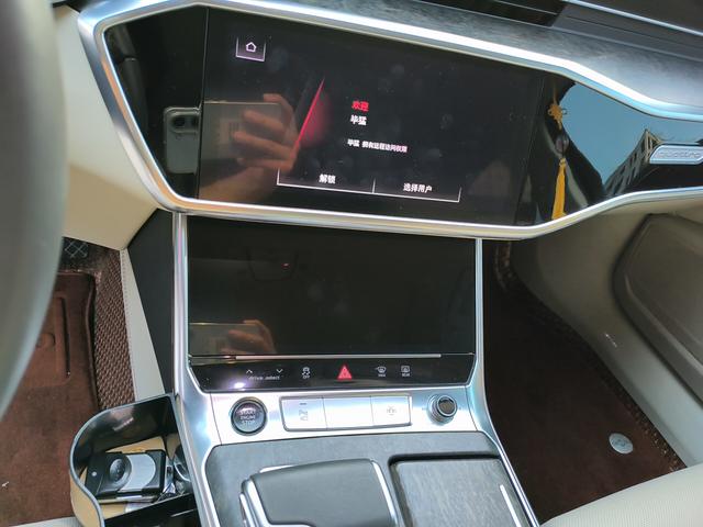 Audi A6 2021 thumb 6