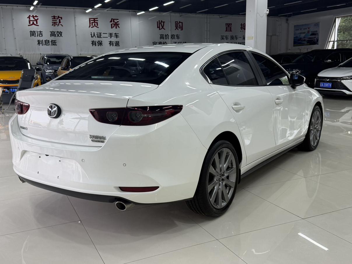 Mazda 3 2021 thumb 4