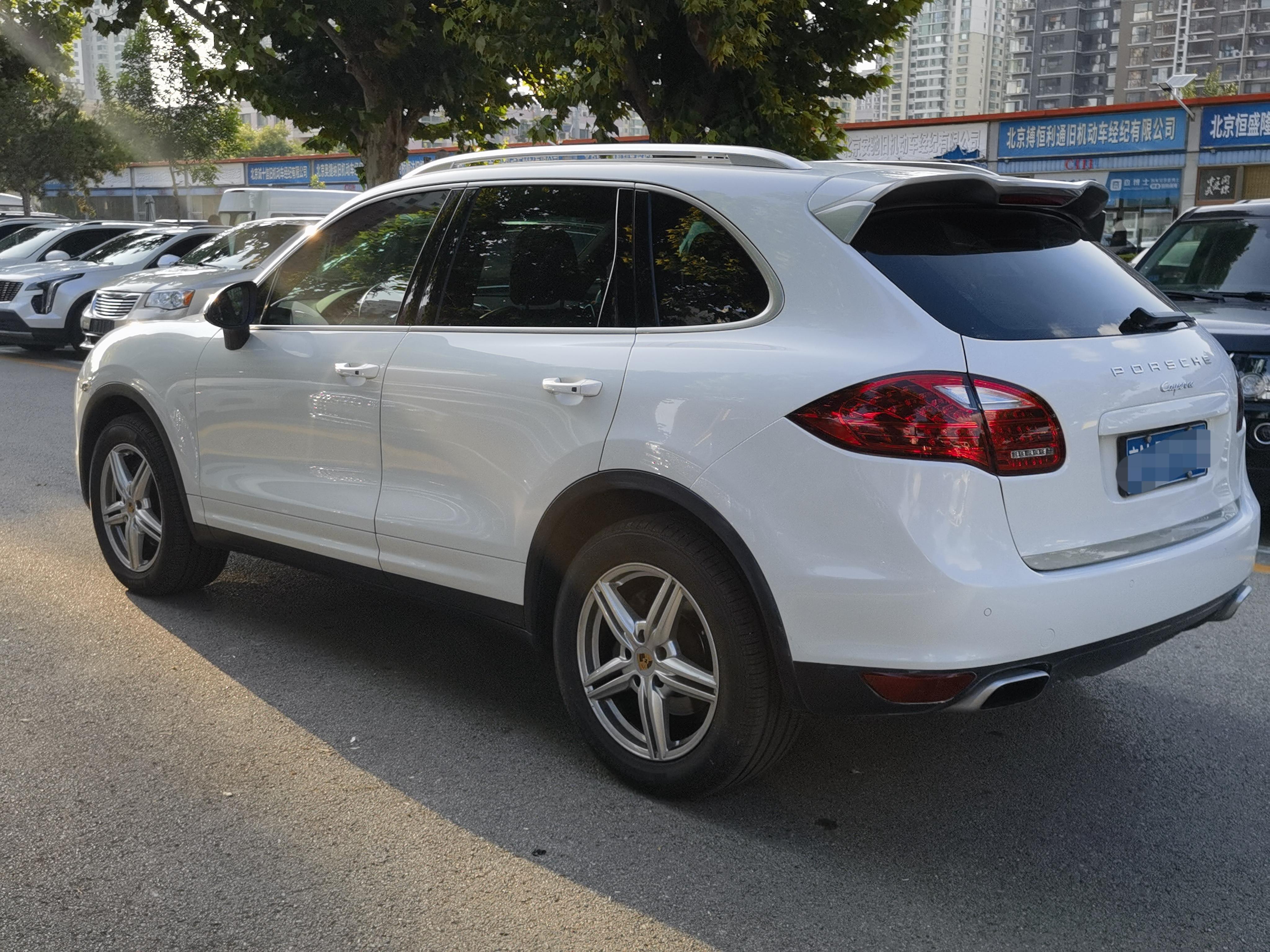 Porsche Cayenne 2014 thumb 2