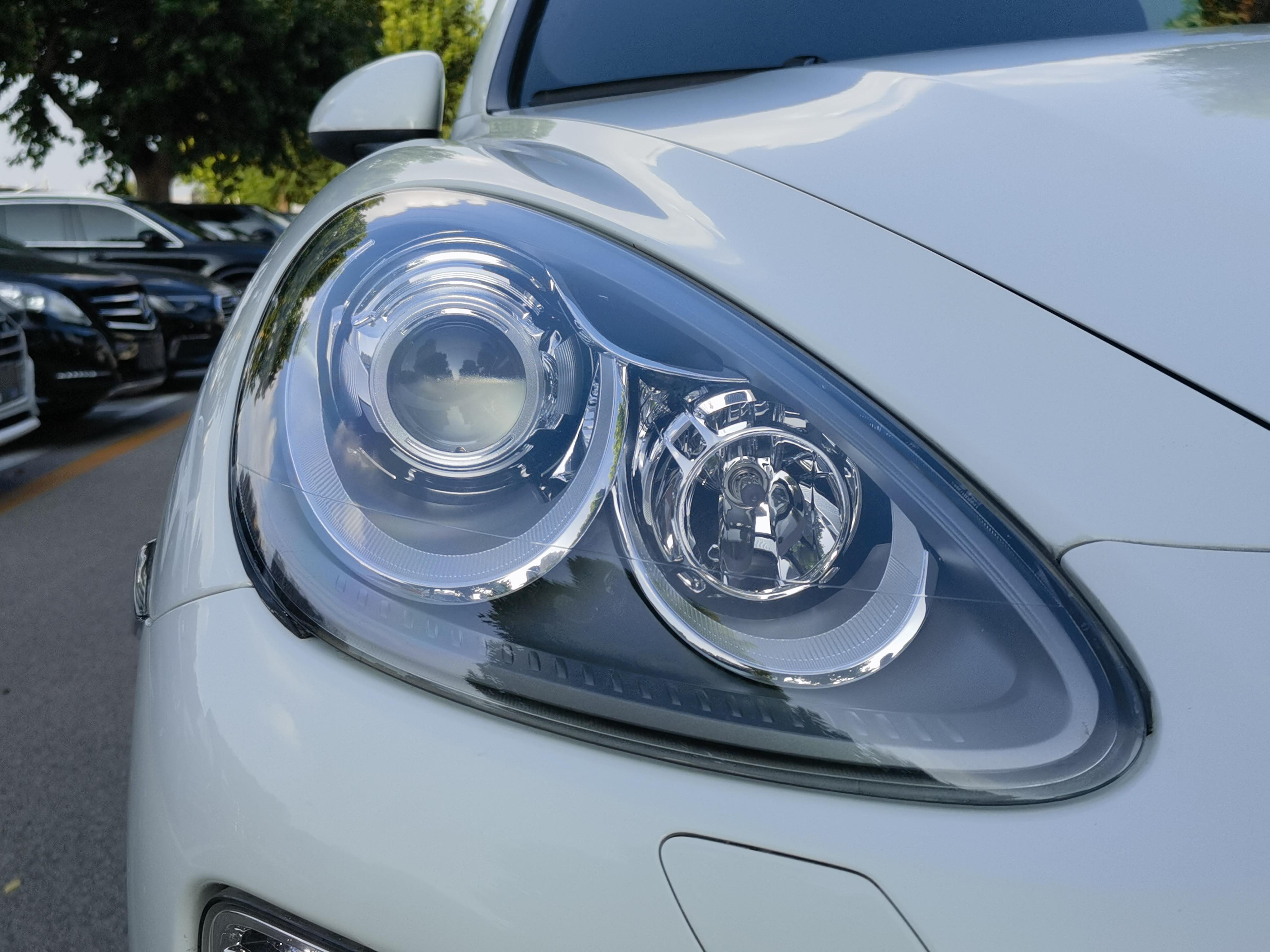 Porsche Cayenne 2014 thumb 6