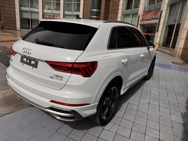 Audi Q3 2023 thumb 4