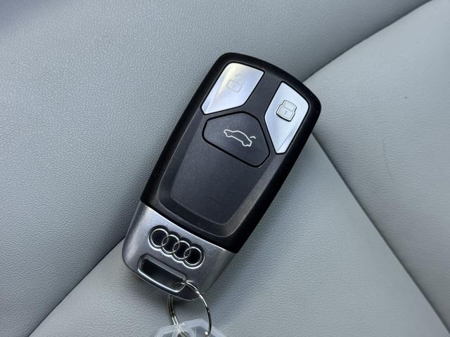 Audi A4 2017 thumb 9