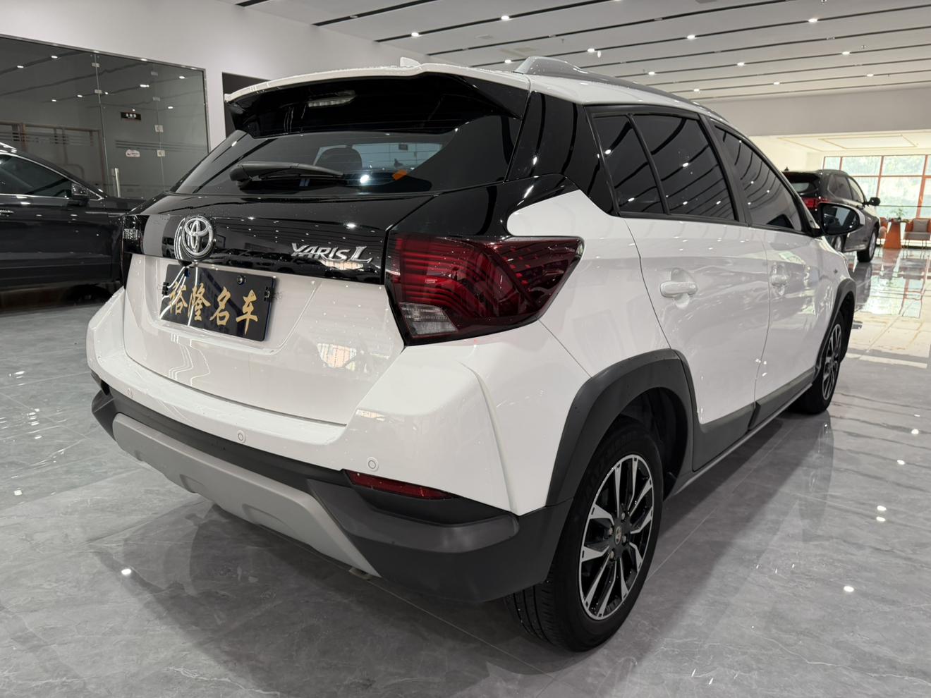 Toyota Yaris 2022 thumb 4