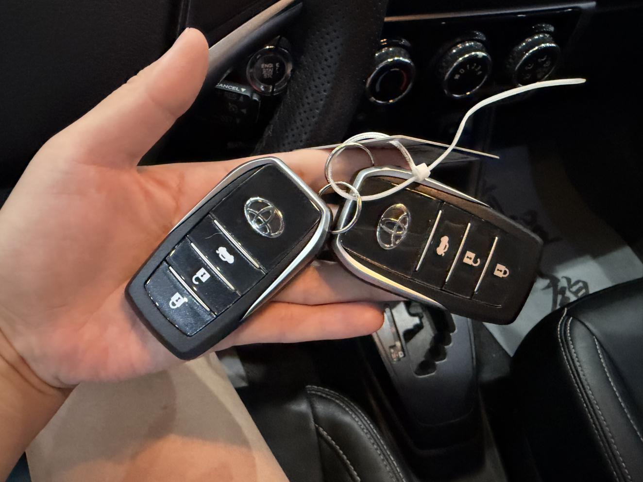 Toyota Yaris 2022 thumb 6