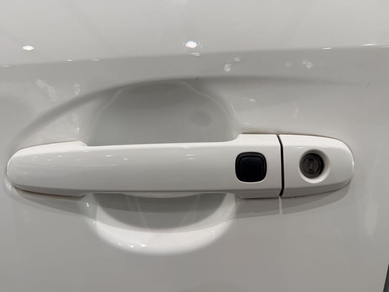 Toyota Yaris 2022 thumb 7