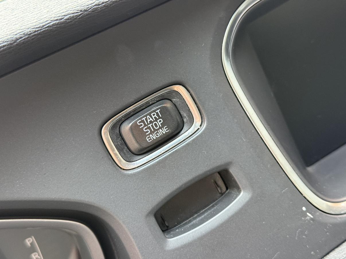 Volvo V40 2015 thumb 7