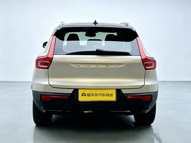 Volvo XC40 2023 thumb 4