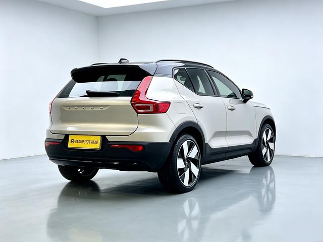 Volvo XC40 2023 thumb 5