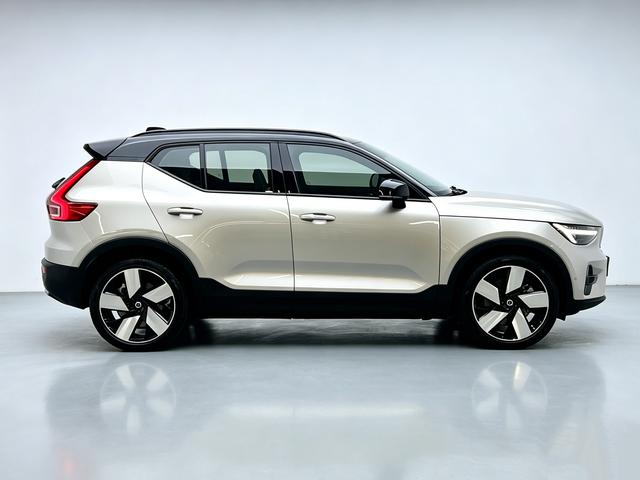 Volvo XC40 2023 thumb 6