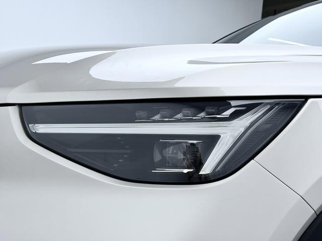 Volvo XC40 2023 thumb 10