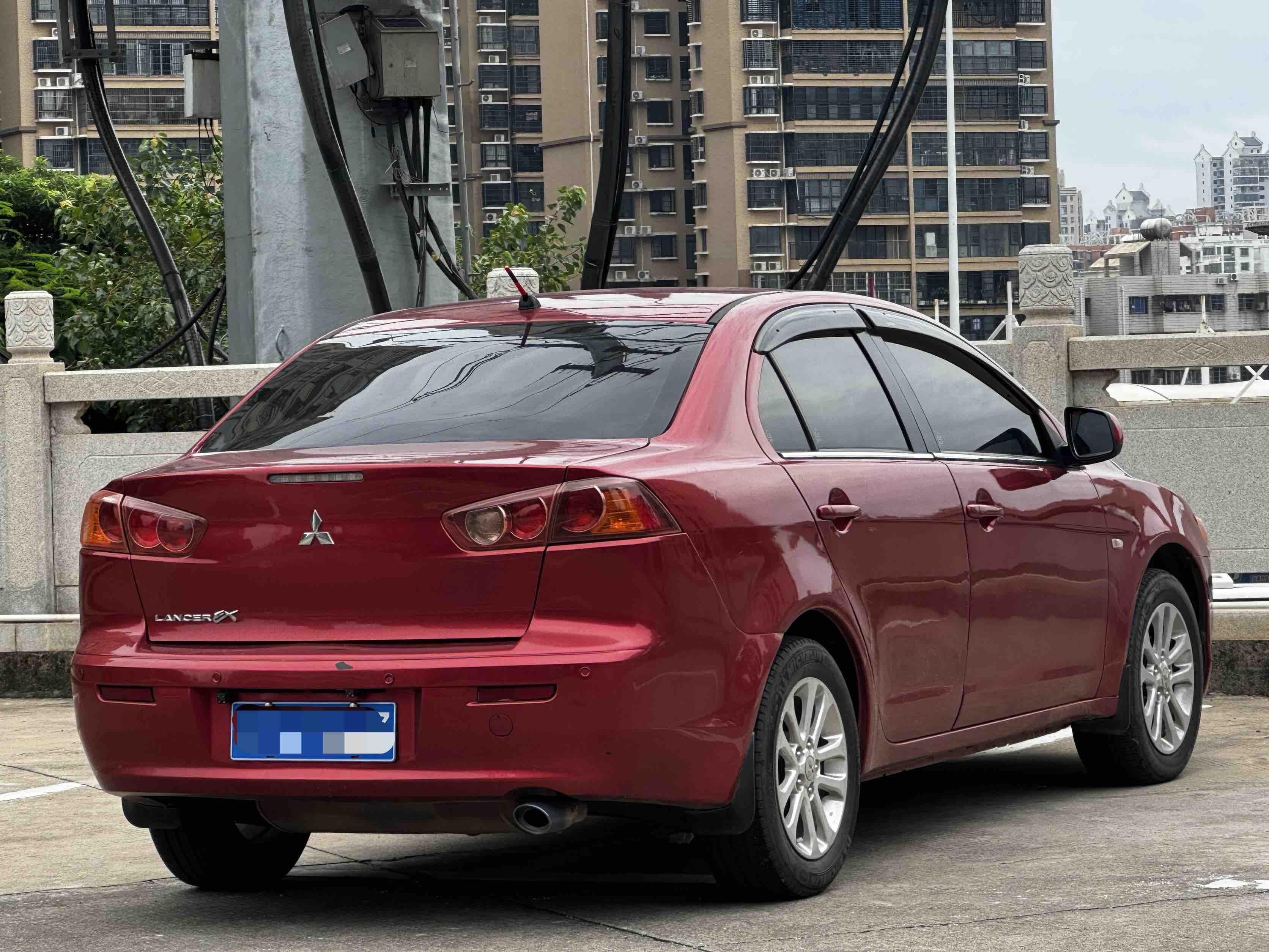 Mitsubishi Yi Shen 2012 thumb 4