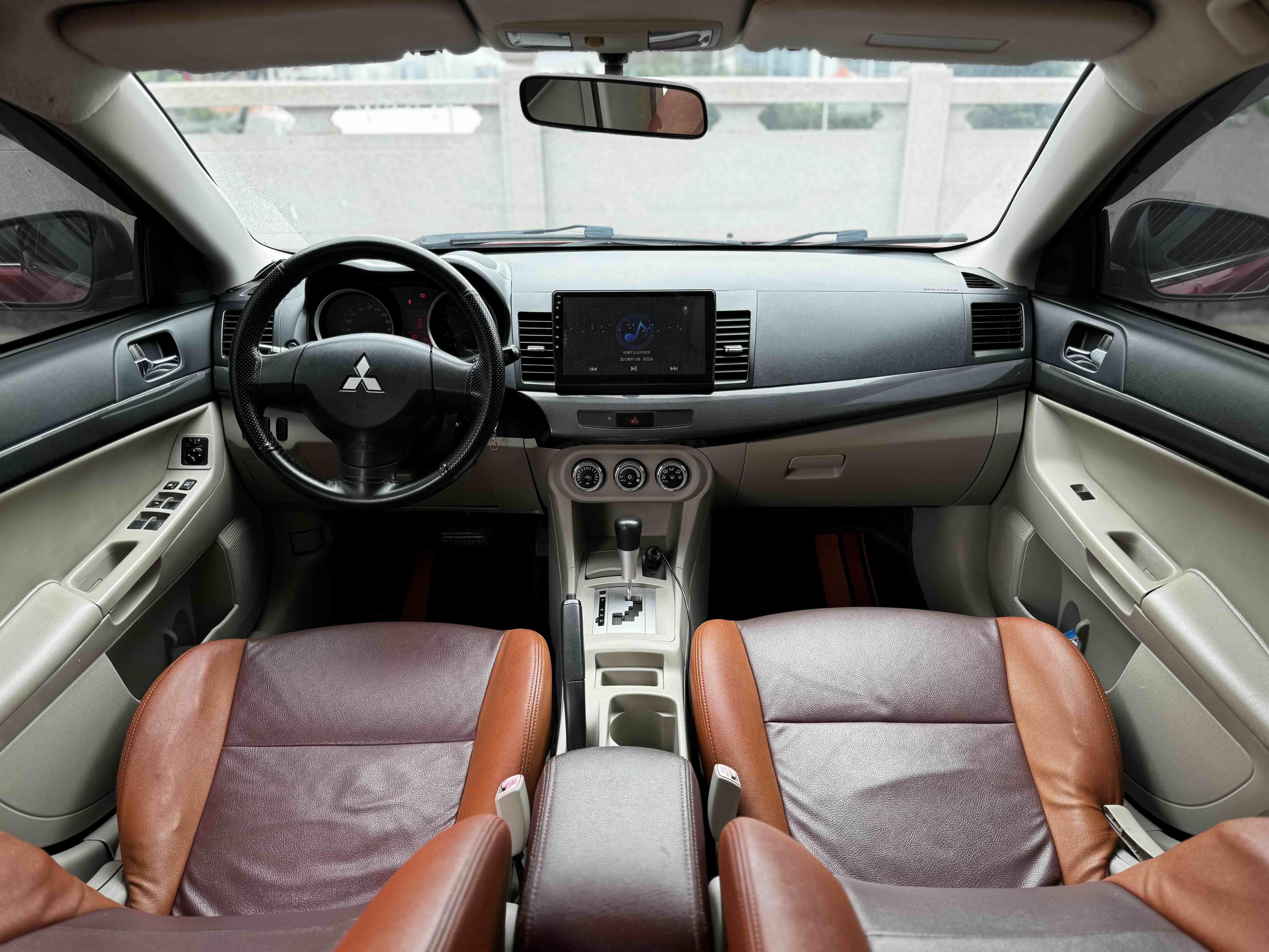 Mitsubishi Yi Shen 2012 thumb 5