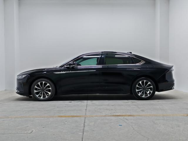 Lincoln Z 2024 thumb 2
