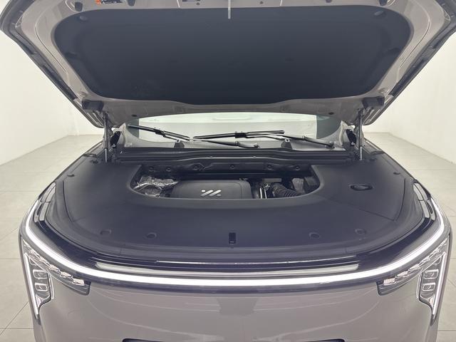 IM Motors (Zhiji) LS8 2026 thumb 8