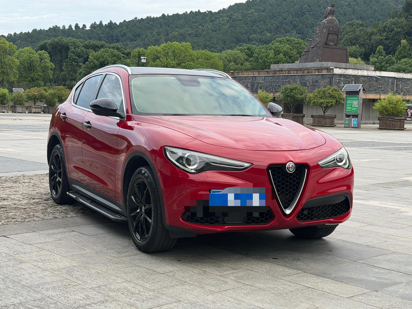 Alfa Romeo Stelvio 2017 thumb 11