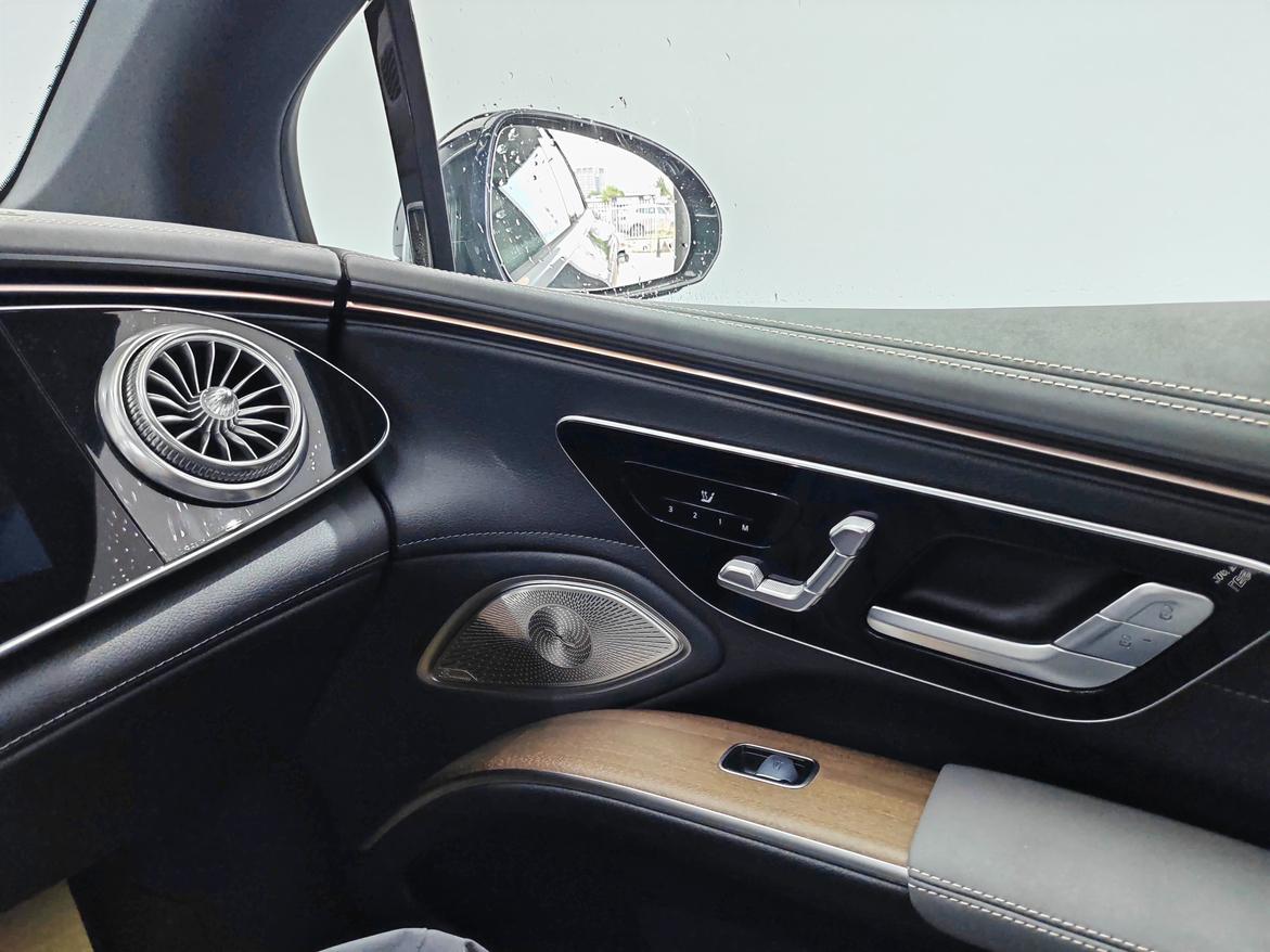 Mercedes-Benz EQS 2023 thumb 8