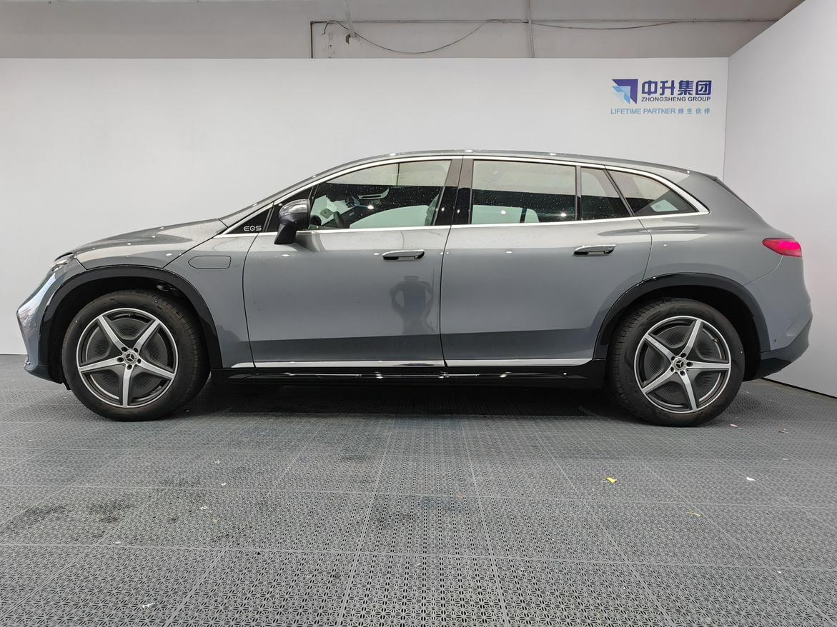 Mercedes-Benz EQS SUV 2023 thumb 2