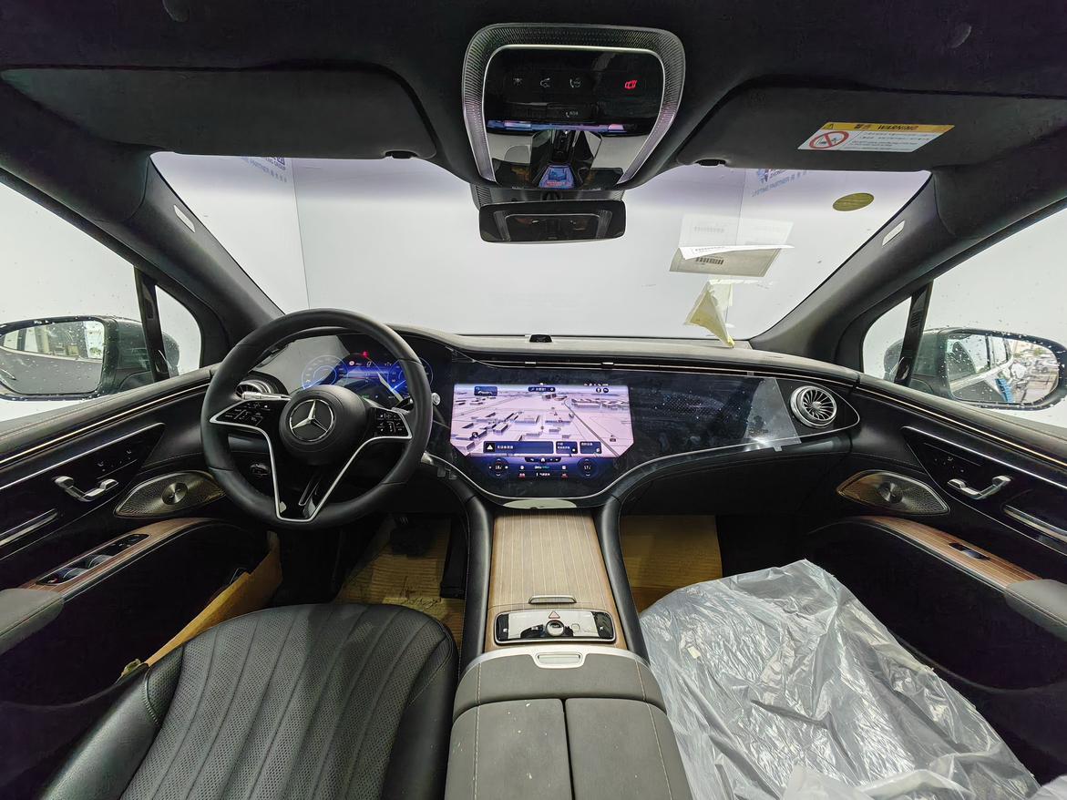 Mercedes-Benz EQS SUV 2023 thumb 10