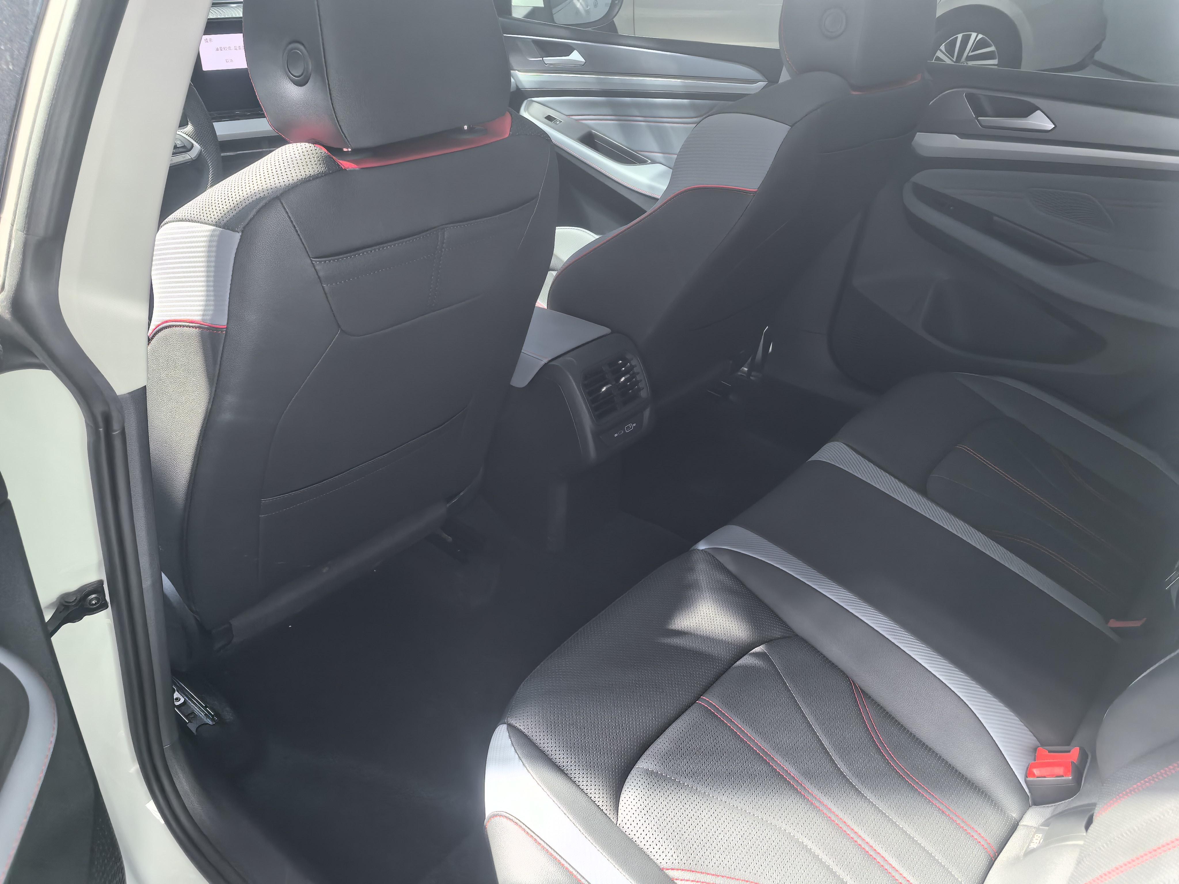 Volkswagen Lamando 2025 thumb 11
