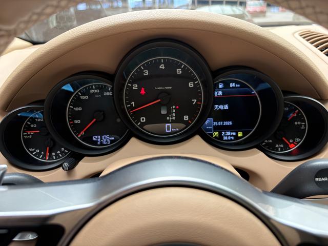 Porsche Cayenne 2016 thumb 4