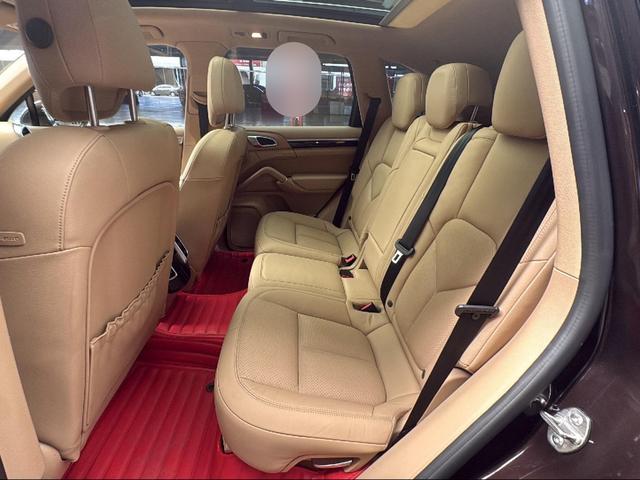 Porsche Cayenne 2016 thumb 10
