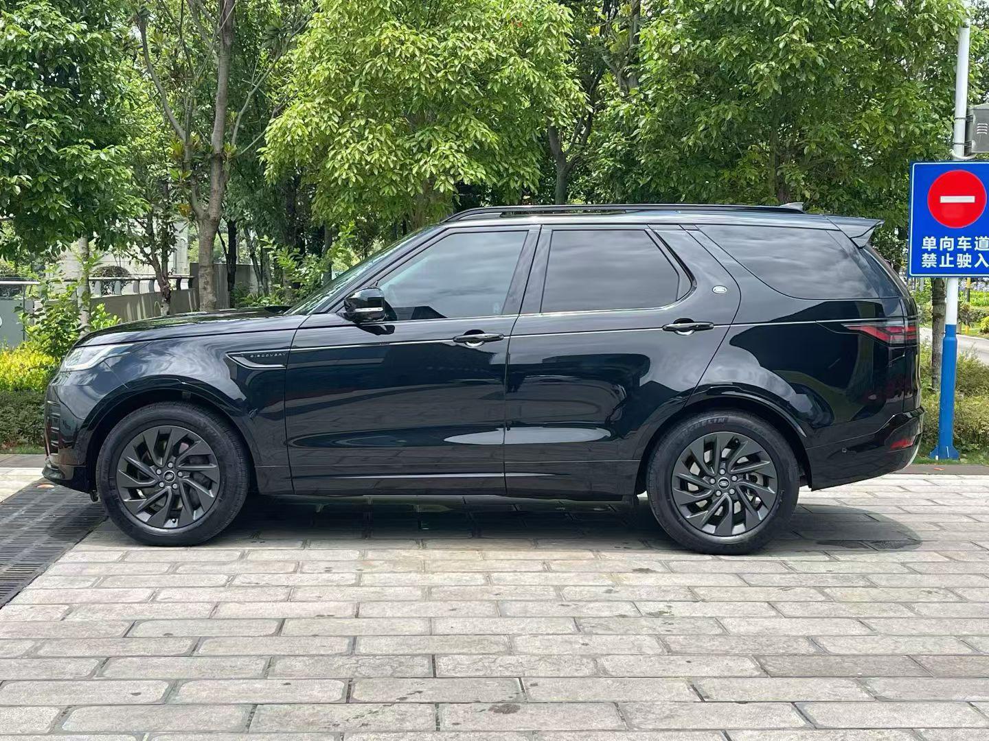 Land Rover Discovery 2023 thumb 10