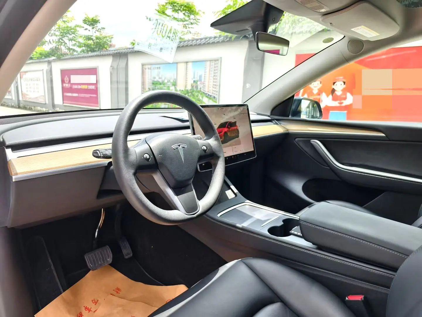Tesla Model Y 2022 thumb 6