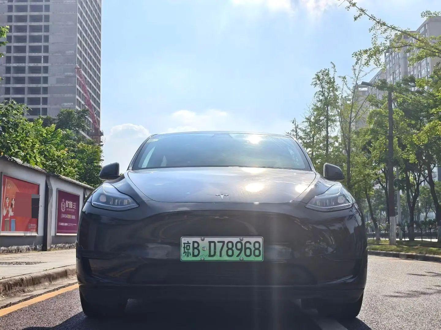 Tesla Model Y 2022 thumb 9