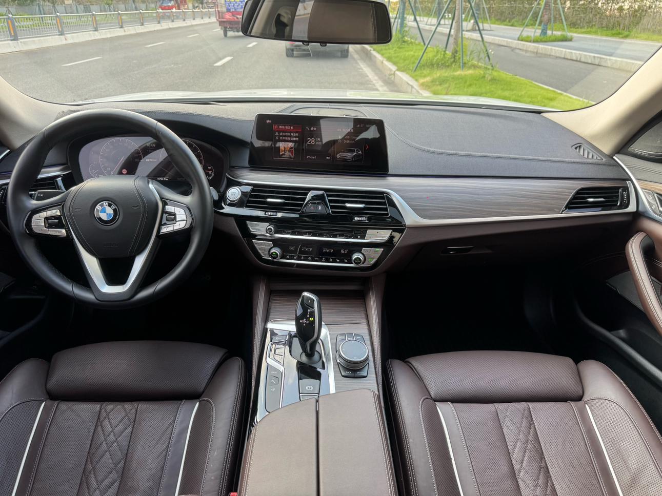 BMW 5 серии 2019 thumb 4