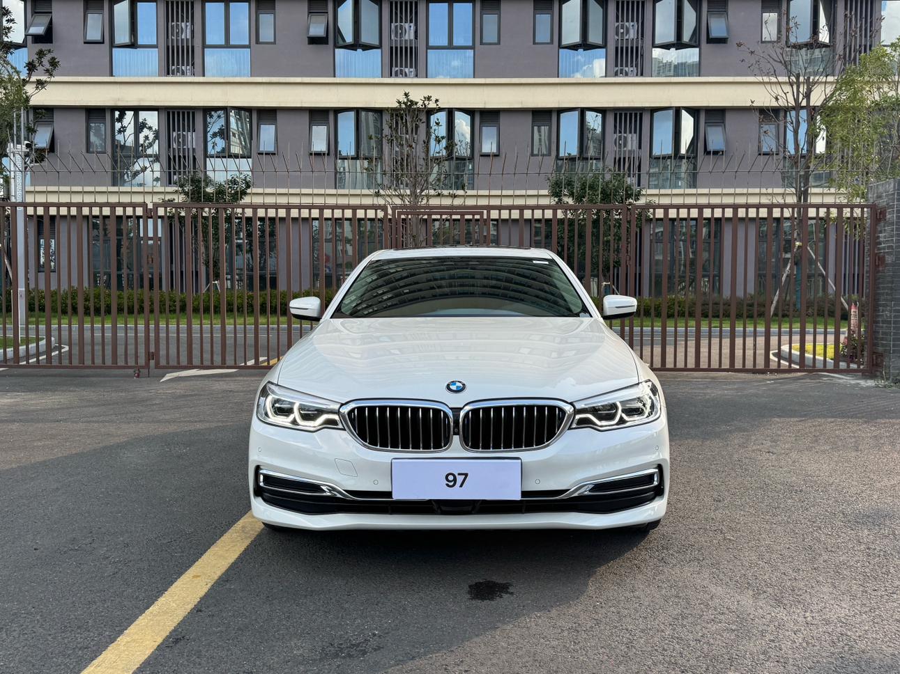 BMW 5 серии 2019 thumb 9