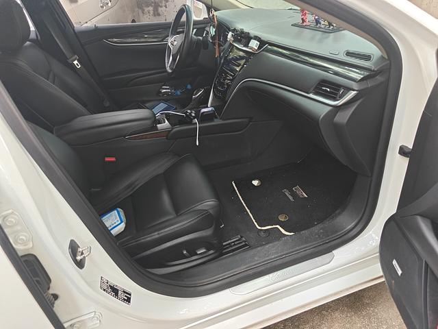 Cadillac XTS 2018 thumb 9