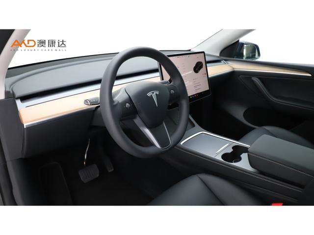 Tesla Model Y 2022 thumb 5