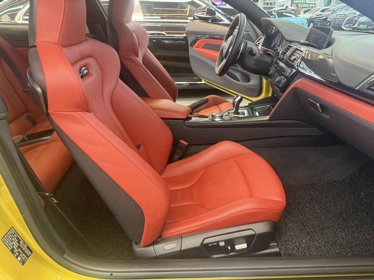BMW M4 2019 thumb 11