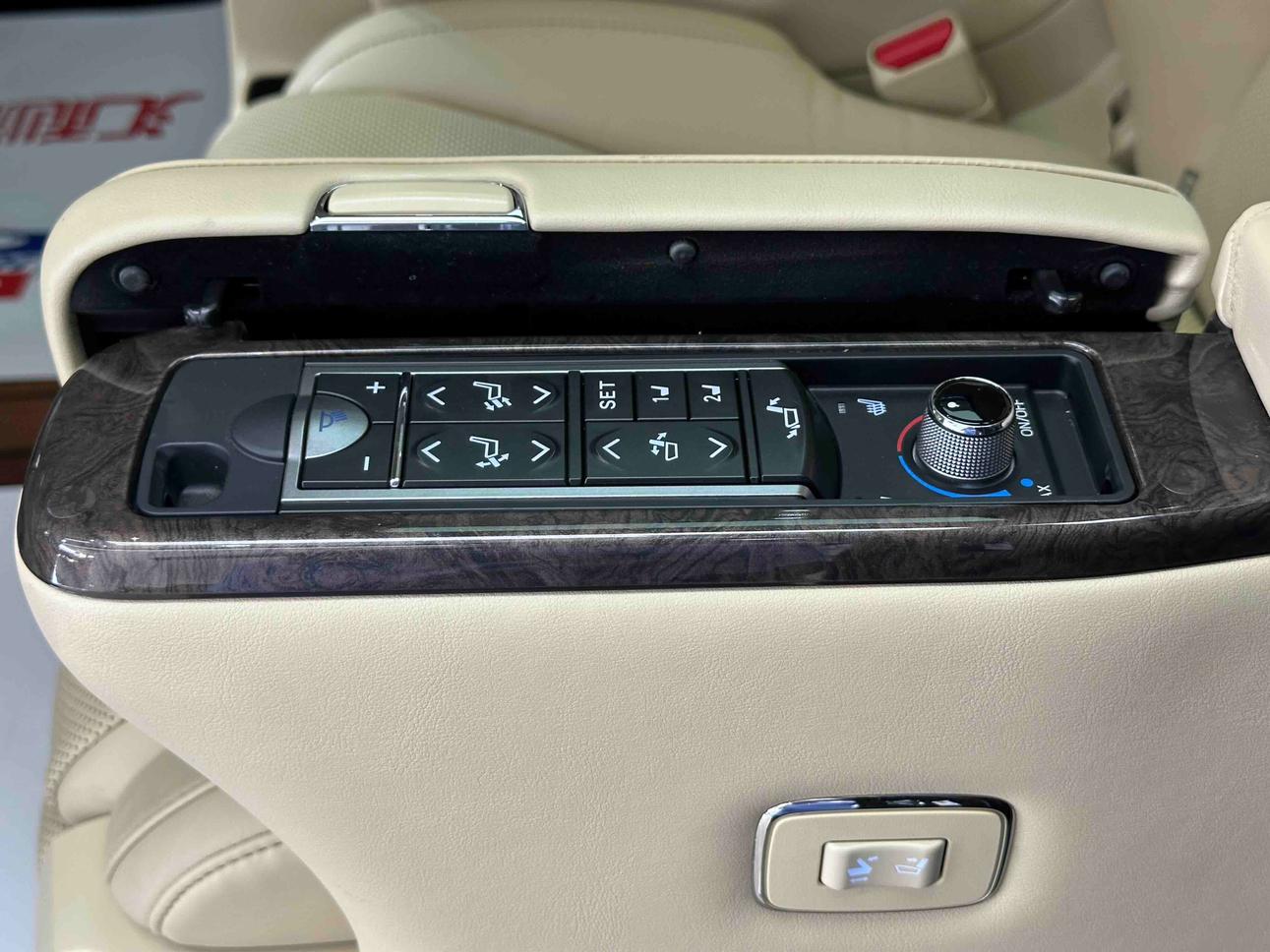Toyota Alphard 2018 thumb 4