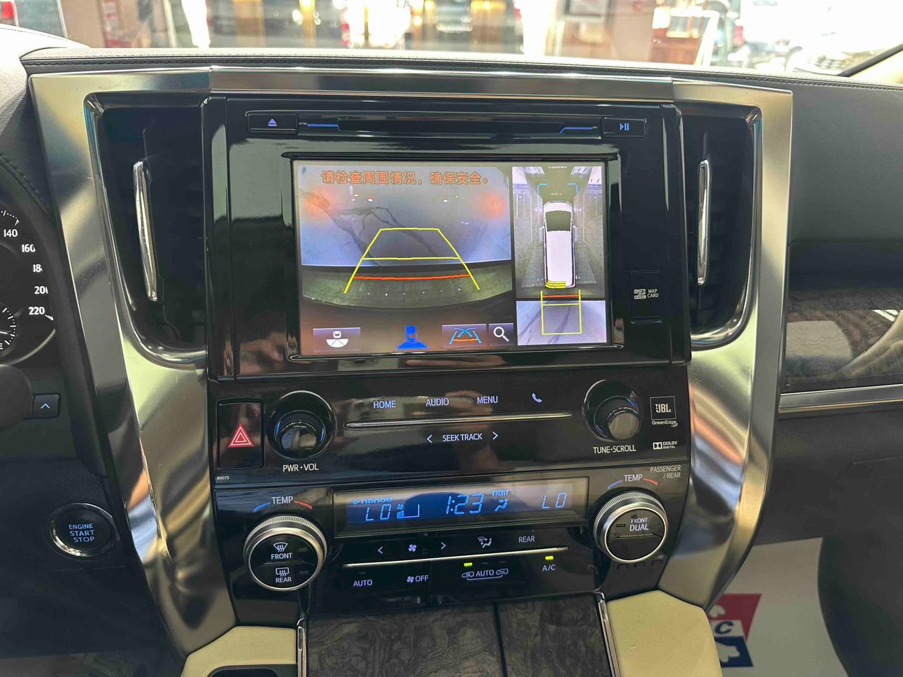 Toyota Alphard 2018 thumb 10