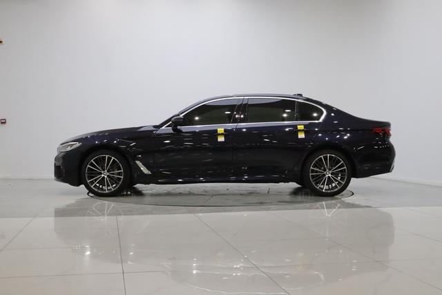 BMW 5 серии 2023 thumb 2