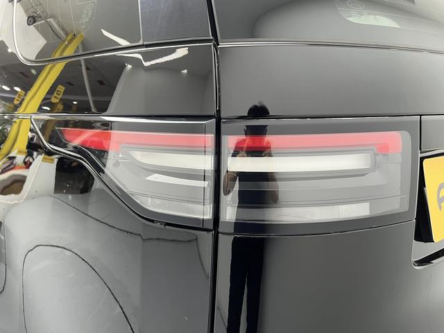 Land Rover Discovery 2018 thumb 11
