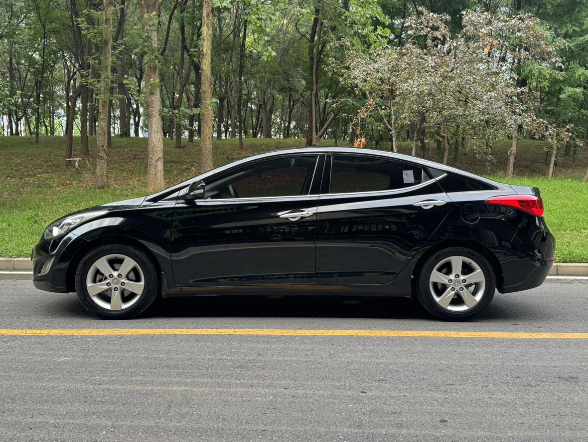 Hyundai Elantra 2012 thumb 2