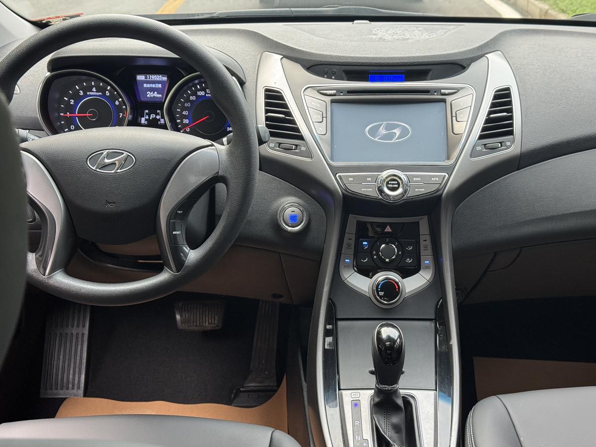 Hyundai Elantra 2012 thumb 11