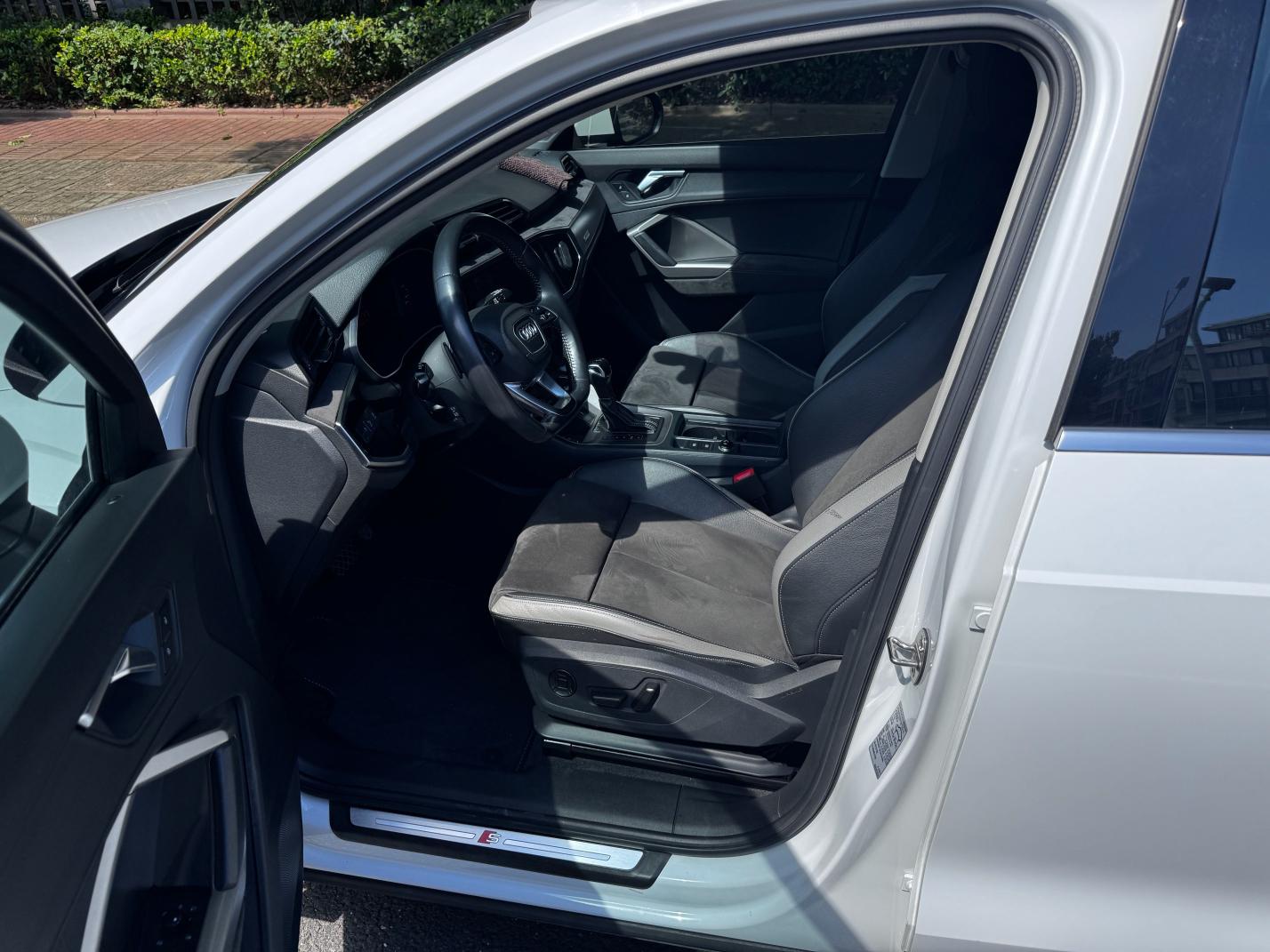 Audi Q3 2022 thumb 6
