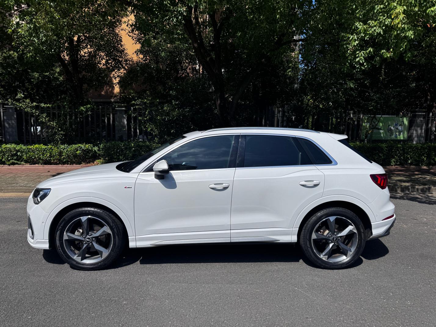 Audi Q3 2022 thumb 10