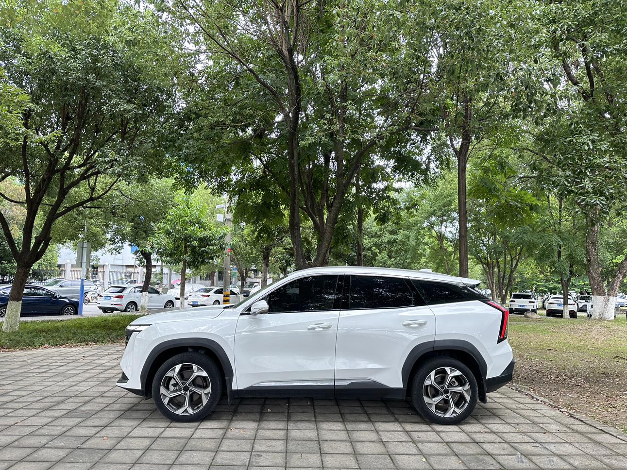 Geely Boyue L 2023 thumb 2